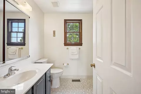 Bath - 20 Euston Rd, Marlton, NJ 08053 photo 2 of 3