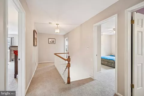 Entry Way - 20 Euston Rd, Marlton, NJ 08053 photo 4 of 5