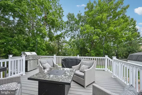Exterior - 20 Euston Rd, Marlton, NJ 08053 photo 4 of 10