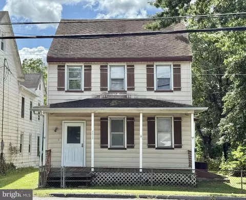 2472 Monmouth Rd, Jobstown, NJ 08041