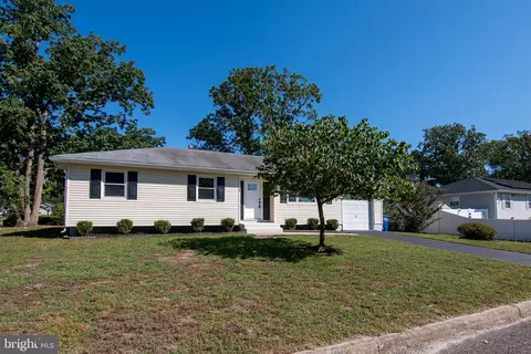 26 Railroad St, Browns Mills, NJ 08015