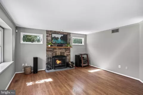 Living - 175 Preakness Dr, Mount Laurel, NJ 08054 photo 6 of 6