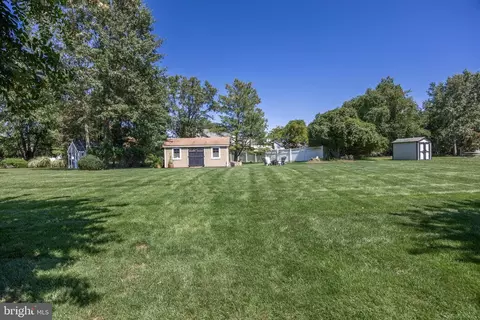 Exterior - 175 Preakness Dr, Mount Laurel, NJ 08054 photo 15 of 19