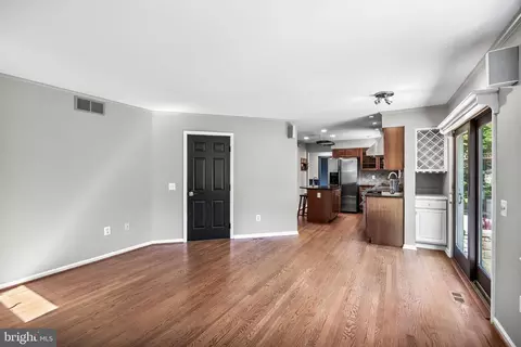Living - 175 Preakness Dr, Mount Laurel, NJ 08054 photo 4 of 6
