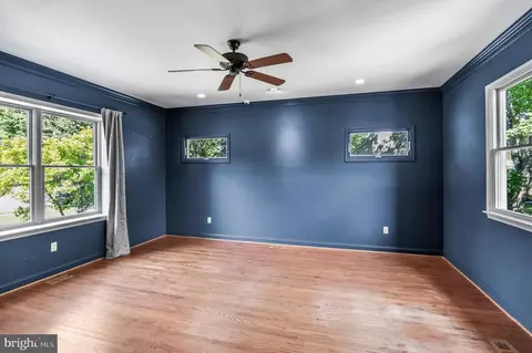 Living - 175 Preakness Dr, Mount Laurel, NJ 08054 photo 2 of 6