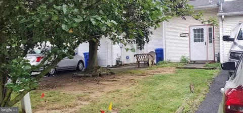 16 Basil Dr, Lumberton, NJ 08048