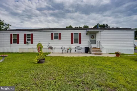 55 James Ave, Southampton, NJ 08088