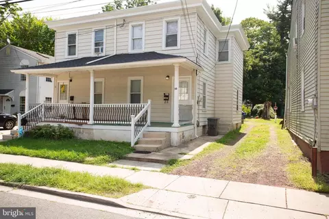 Exterior - 50 E 3rd St, Moorestown, NJ 08057 photo 2 of 4
