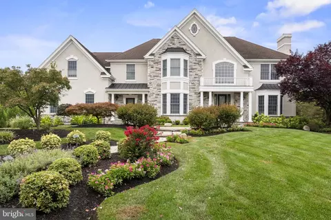 104 Fellswood Dr, Moorestown, NJ 08057
