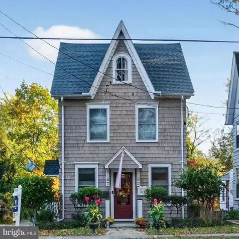 526 E Main St, Moorestown, NJ 08057
