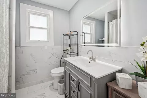Entry Way - 259 Hooker St, Riverside, NJ 08075 photo 12 of 12