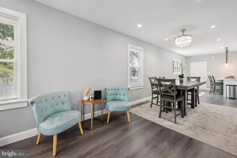 Entry Way - 259 Hooker St, Riverside, NJ 08075 photo 5 of 12