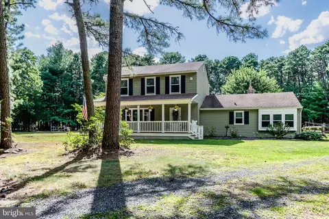 3 Canal St, Chatsworth, NJ 08019