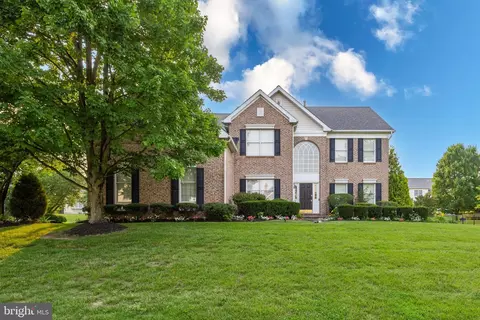 127 Oakmont Dr, Moorestown, NJ 08057