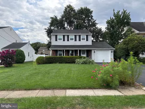 134 Fernwood Ave, Burlington, NJ 08016