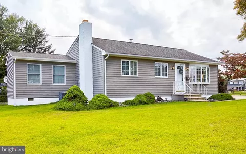 9 Charles Bossert Dr, Bordentown, NJ 08505