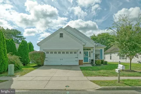 53 Dunstable Rd, Southampton, NJ 08088