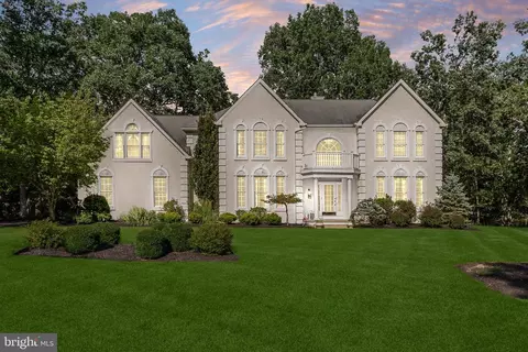 2 Franklin Ct, Southampton, NJ 08088