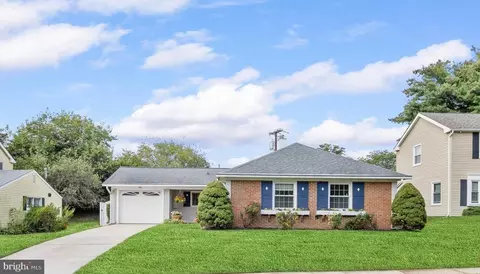15 Marigold Ln, Willingboro, NJ 08046