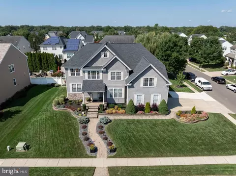 8 Banbury Rd, Lumberton, NJ 08048
