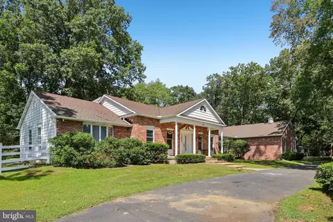 107 Phillips Rd, Mount Laurel, NJ 08054