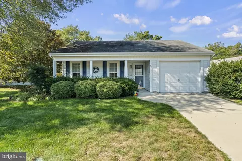 33 Dunstable Rd, Southampton, NJ 08088
