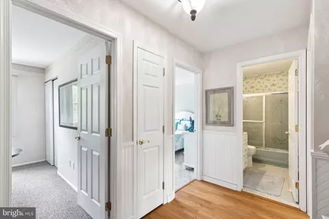 Entry Way - 12 Devonshire Rd, Mount Laurel, NJ 08054 photo 5 of 5