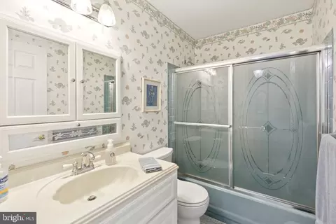 Bath - 12 Devonshire Rd, Mount Laurel, NJ 08054 photo 2 of 4
