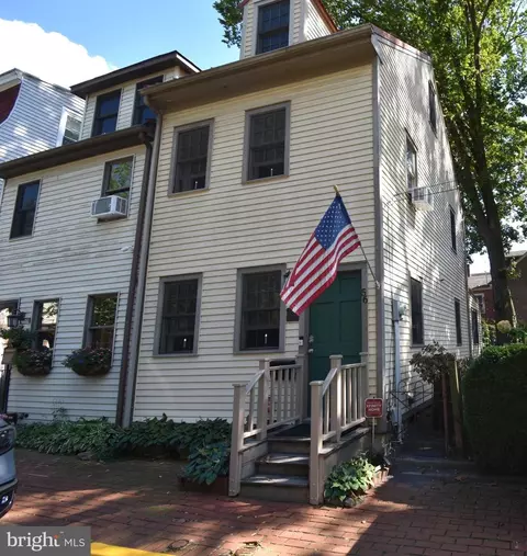 56 W Pearl St, Burlington, NJ 08016