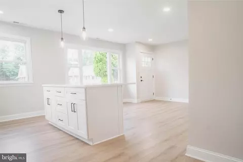 Entry Way - 524 W Main St, Maple Shade, NJ 08052 photo 1 of 9
