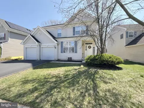 66 Seneca Ln, Bordentown, NJ 08505