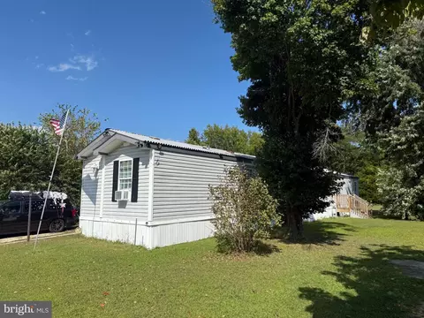 19 Sunset Blvd, Southampton, NJ 08088