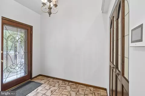 Entry Way - 450 Pricketts Mill Rd, Tabernacle, NJ 08088 photo 1 of 4