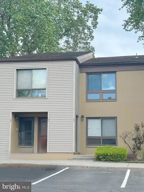 63 Banner Ct, Marlton, NJ 08053