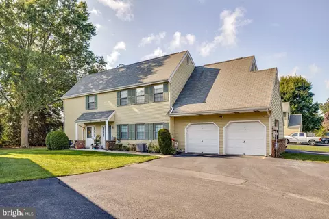 432 A Willow Turn Turn, Mount Laurel, NJ 08054
