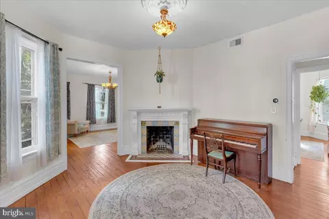 45 Broad St, Mount Holly, NJ 08060