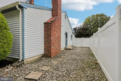 Exterior - 75 Euston Rd S, Marlton, NJ 08053 photo 8 of 9