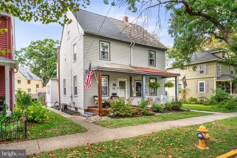 310 Penn St, Riverton, NJ 08077