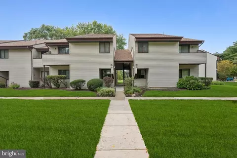 23 E Daisy Ln # A, Mount Laurel, NJ 08054 photo 2