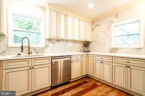 431 E Park Ave, Maple Shade, NJ 08052 photo 12