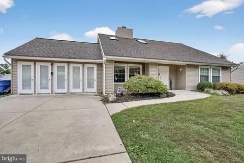 32 Carlton Ave, Marlton, NJ 08053