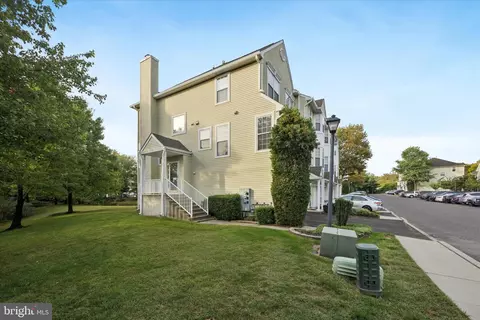 6301 Riverfront Dr, Palmyra, NJ 08065