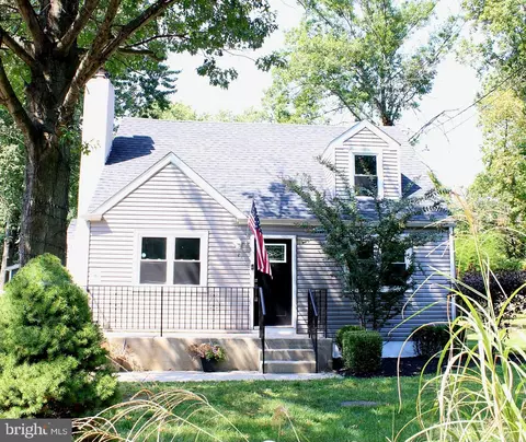 21 Beaver Ave, Mount Laurel, NJ 08054