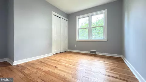 Entry Way - 10 Sheldon Rd, Pemberton, NJ 08068 photo 8 of 8