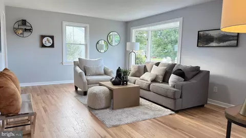 Living - 10 Sheldon Rd, Pemberton, NJ 08068 photo 1 of 1