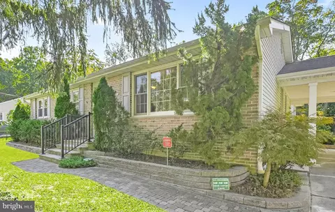21 Mill Rd, Burlington, NJ 08016