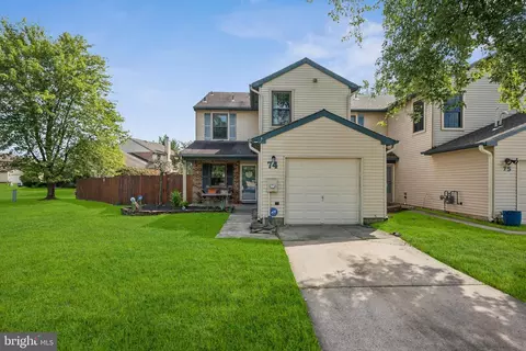 74 Poppy Ct, Mount Laurel, NJ 08054