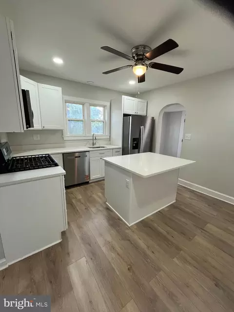 Kitchen - 105 Mecray Ln, Maple Shade, NJ 08052 photo 1 of 5