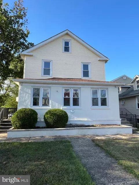 105 Mecray Ln, Maple Shade, NJ 08052