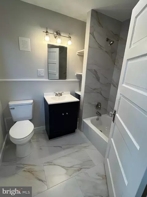Bath - 105 Mecray Ln, Maple Shade, NJ 08052 photo 4 of 5